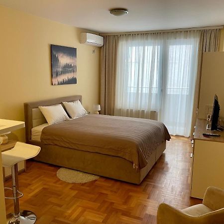 Trident Apartments 2 Nis Ngoại thất bức ảnh