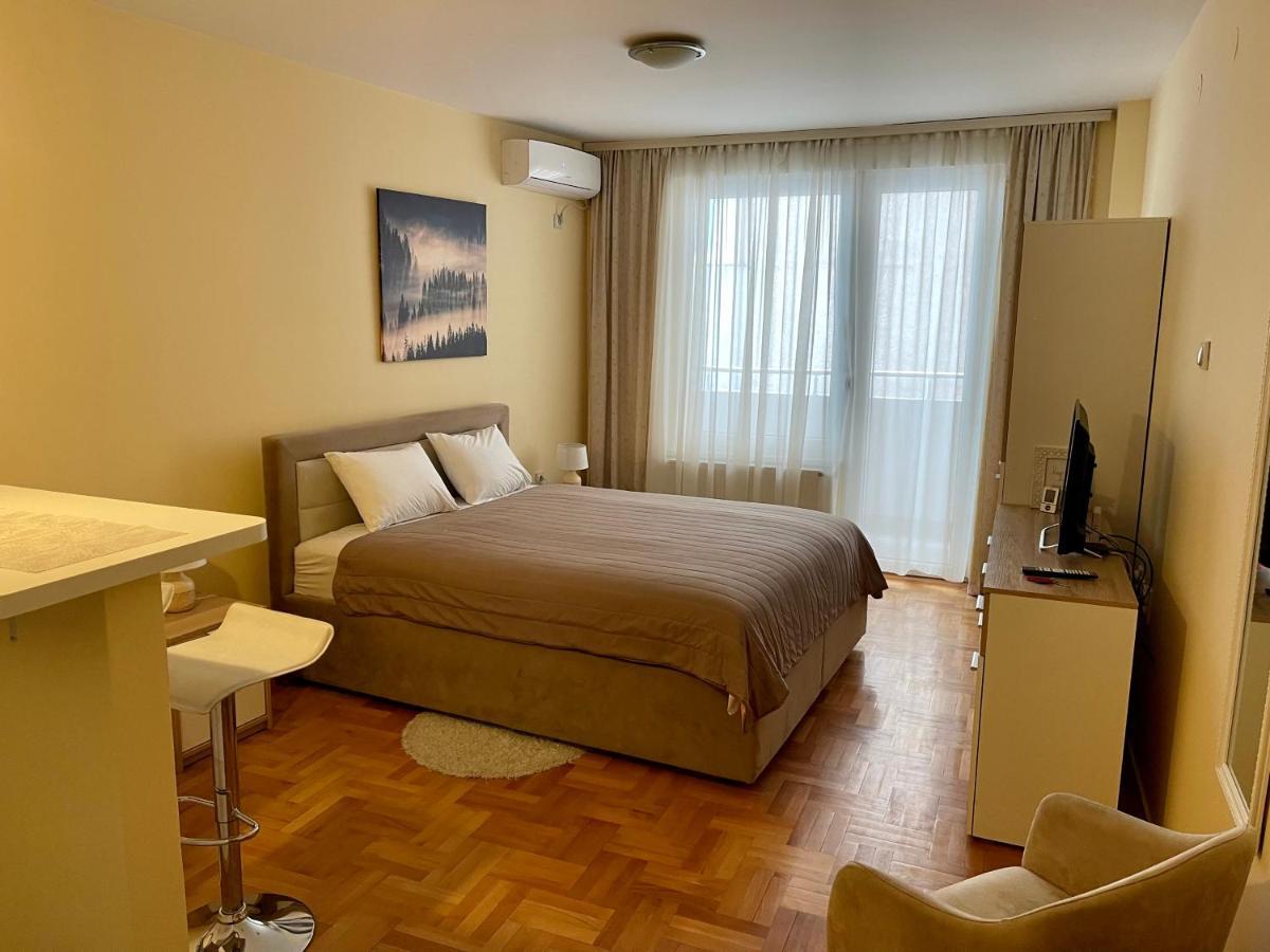 Trident Apartments 2 Nis Ngoại thất bức ảnh