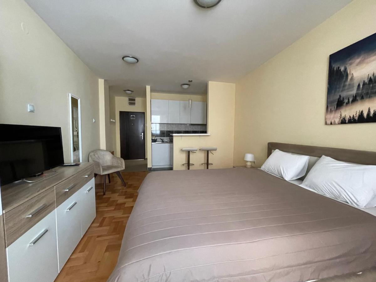 Trident Apartments 2 Nis Ngoại thất bức ảnh