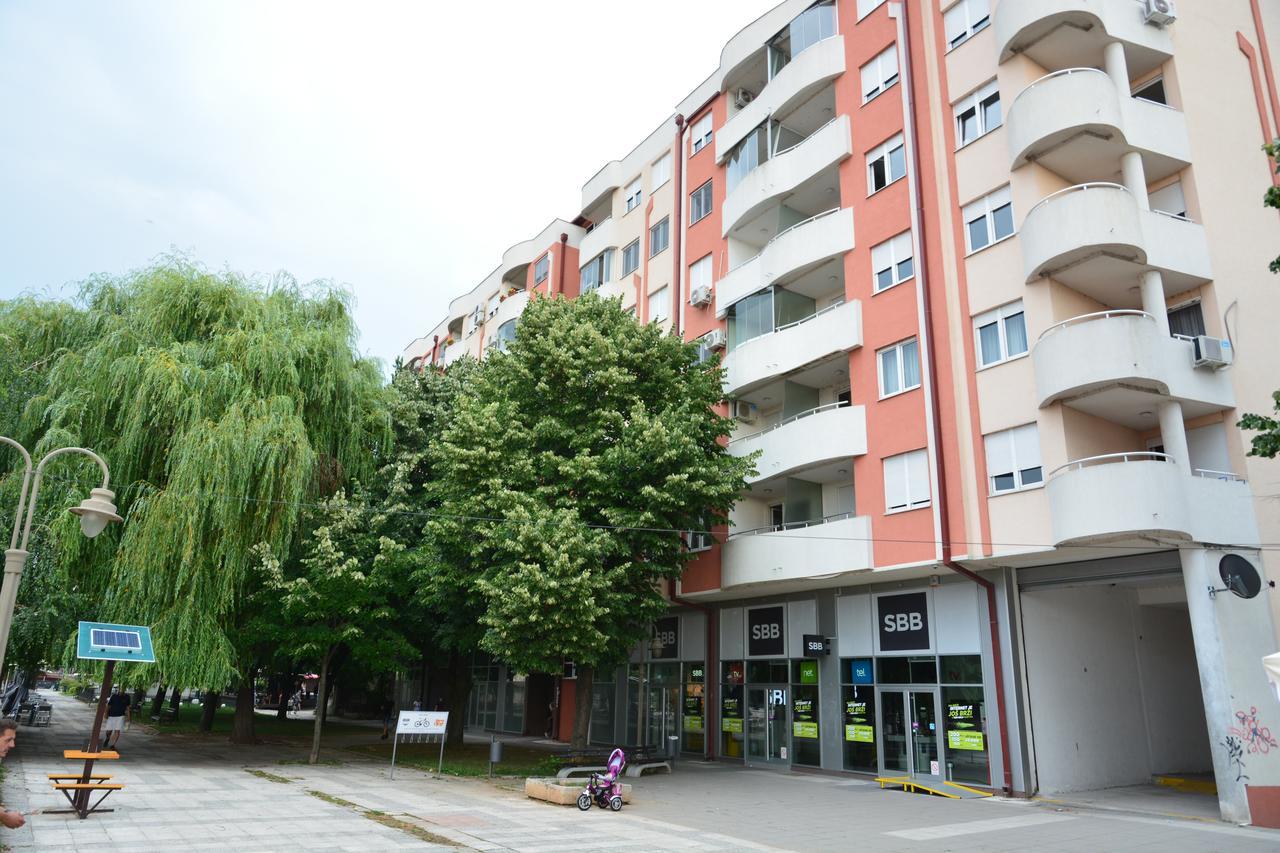 Trident Apartments 2 Nis Ngoại thất bức ảnh
